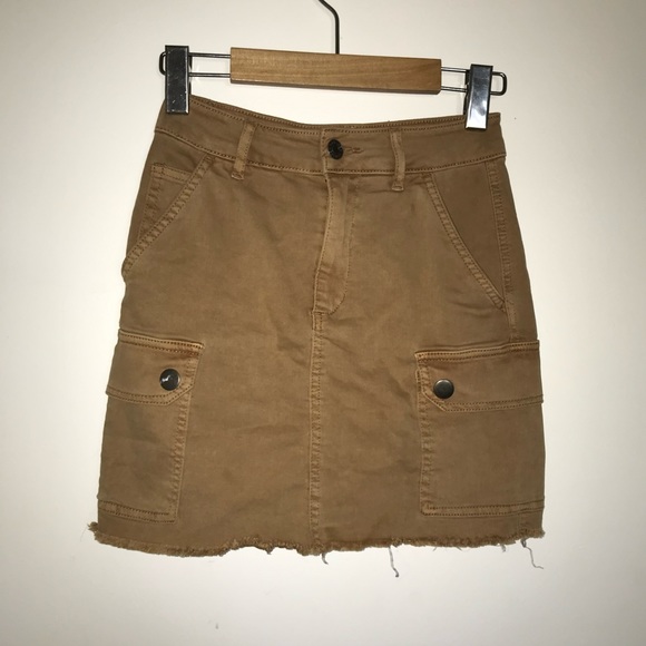 Tan cargo mini skirt - Picture 1 of 2